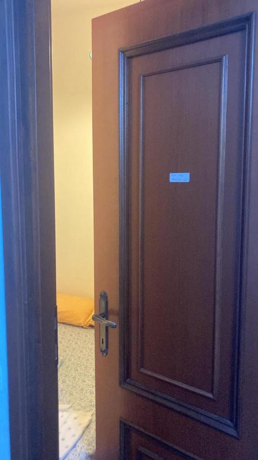 Cheerful Room, Sharing Kitchen In A Cosy Family Art House, Ideal For One Person Or Couple Sanremo Exteriör bild